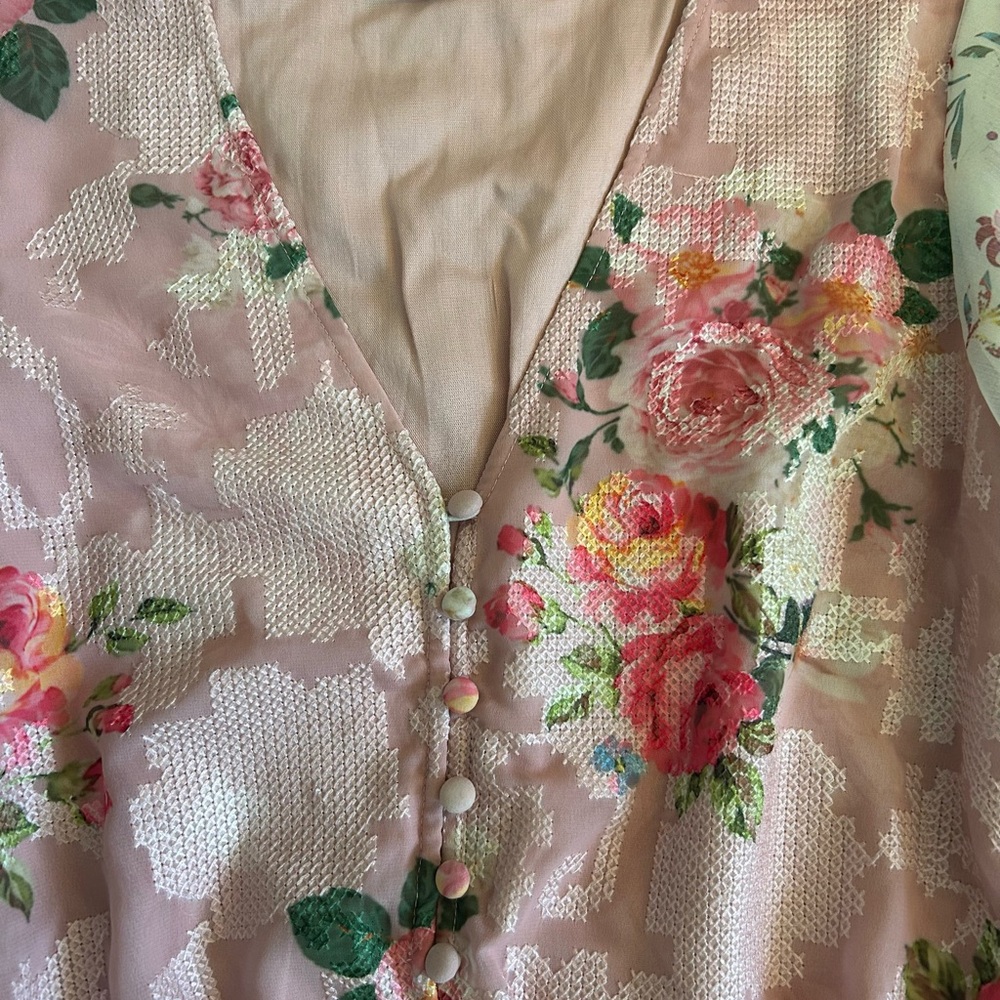 Anthropologie HEMANT & NANDITA V Neck Short Sleeve Floral Blouse Size S - Picture 7 of 10